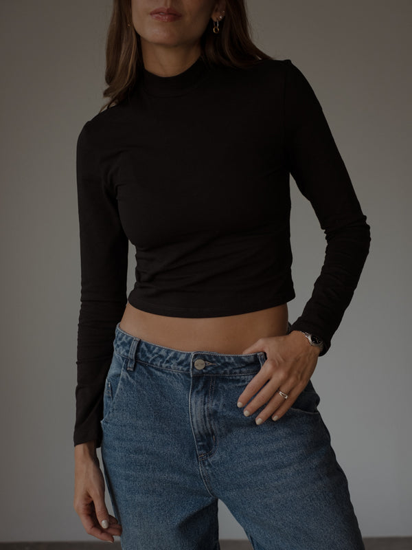 TURTLE NECK TOP  - BLACK