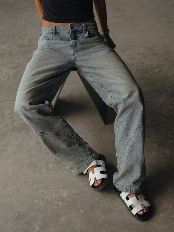 WAVE STRAIGHT JEAN - PALE DIRTY BLUE