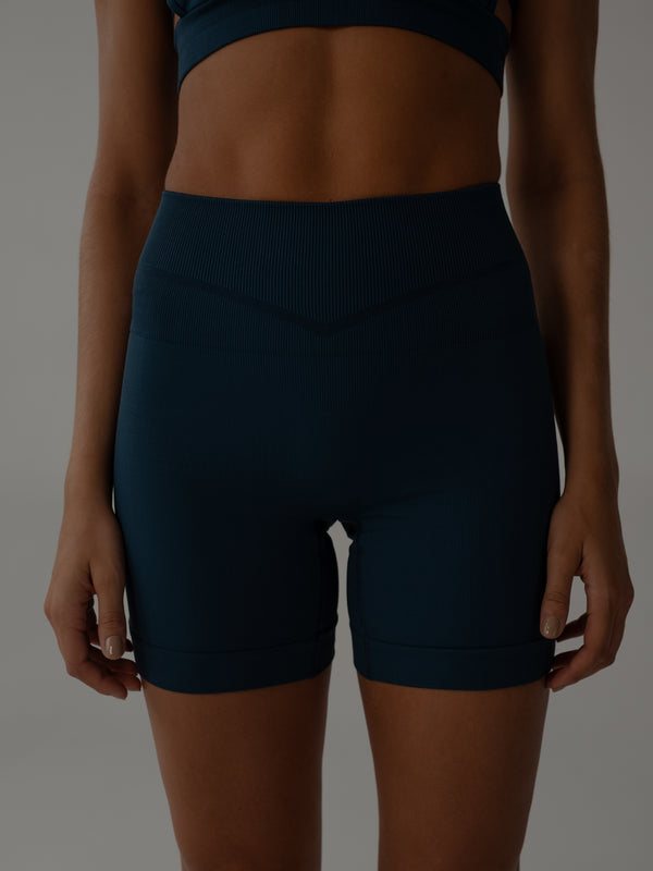 V SEAMLESS SHORT  - MIDNIGHT