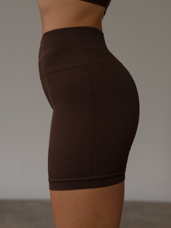 SHAPE SEAMLESS SHORT  - ESPRESSO