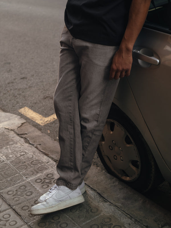 MEN REGULAR FIT JEAN - SPACE GRAY