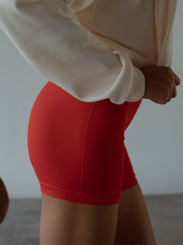 MOTION SEAMLESS SHORT - CHILI RED