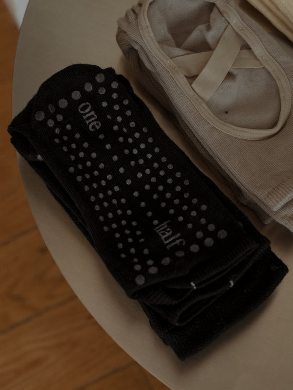 BALANCE GRIP SOCKS - BLACK
