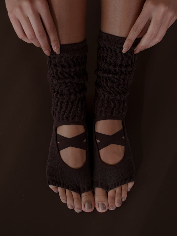 BALANCE GRIP SOCKS - BROWN