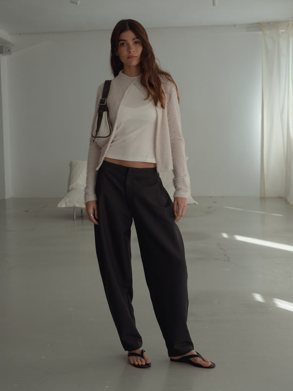 BARREL TAIL PANT - BLACK