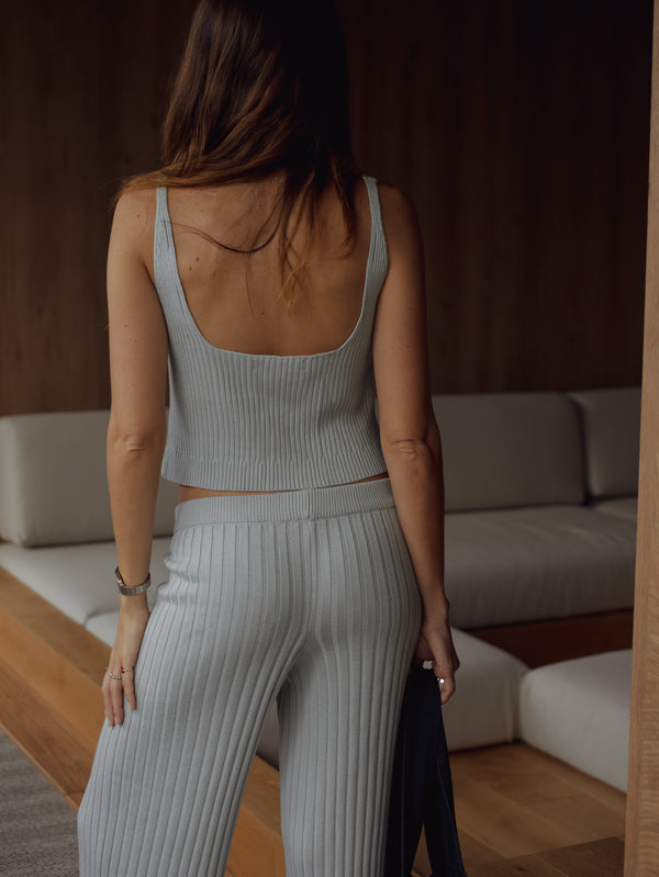 BASIC KNIT TANK TOP - LIGHT GRAY