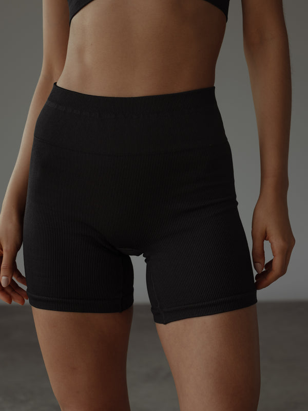 BOLD SEAMLESS SHORT - SHADOW