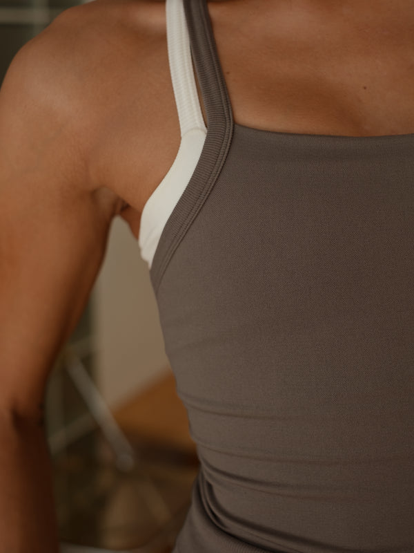 BOX SEAMLESS TANK TOP - TAUPE