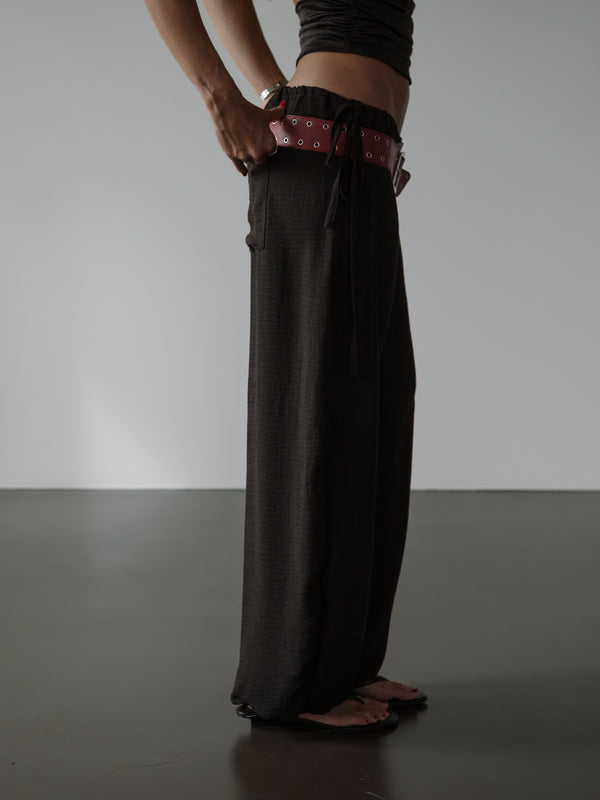 BREEZY SLOUCHY PANTS - BLACK