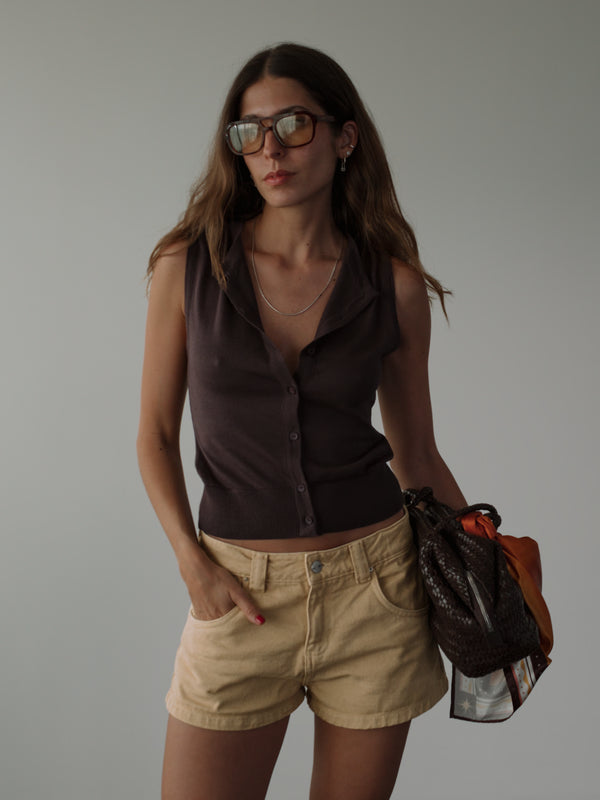 CLASSIC BUTTON KNIT VEST - BROWN