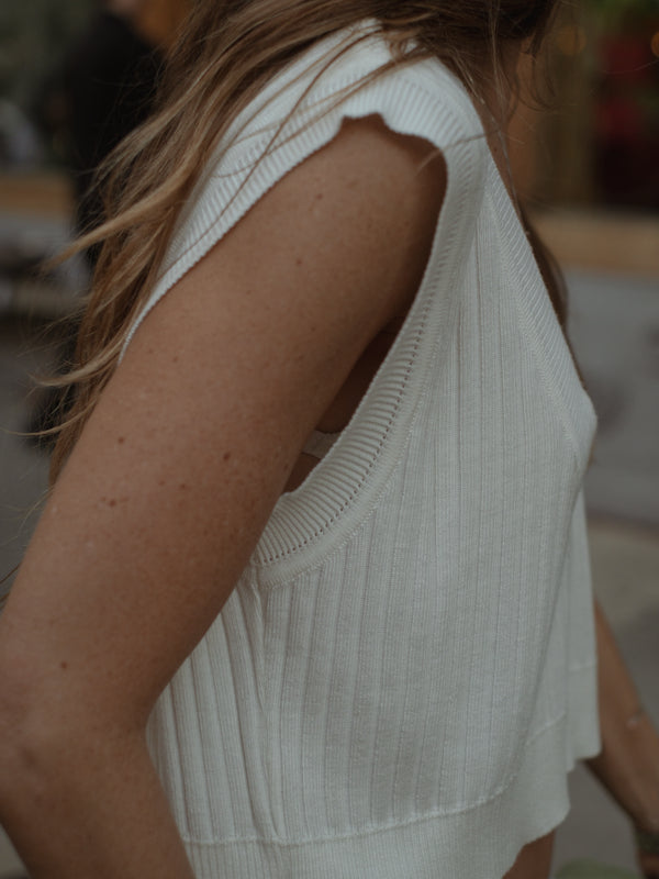 CROP KNIT VEST - SOFT WHITE