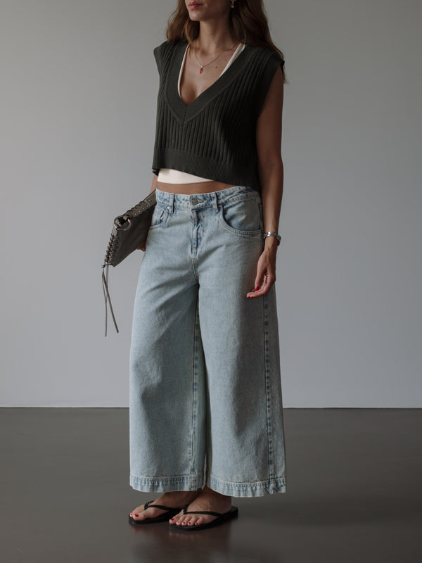 CROP KNIT VEST - WOOD GREEN