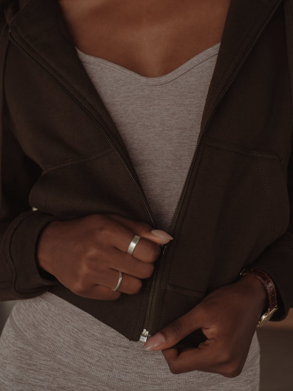 CROPPED ZIP HOODIE - DARK CHOCOLATE