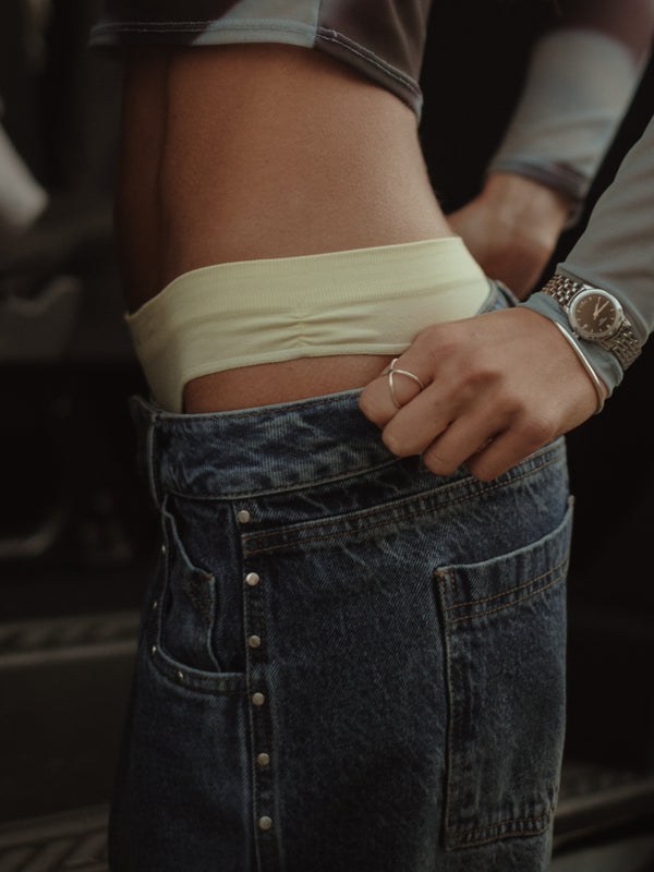 DOUBLE WASH STRAIGHT JEAN - STUDS ON BLUE