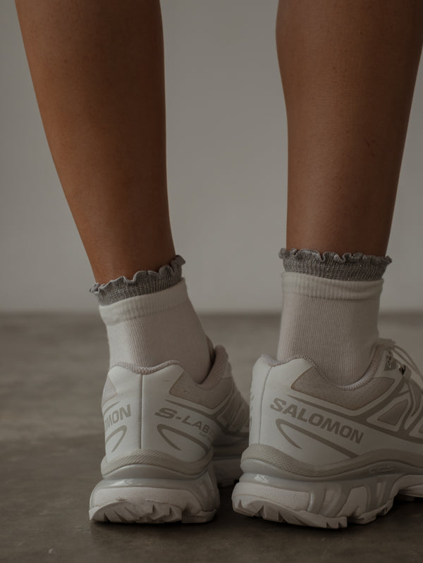 GIRLY LAYERING SOCKS - GRAY ON WHITE
