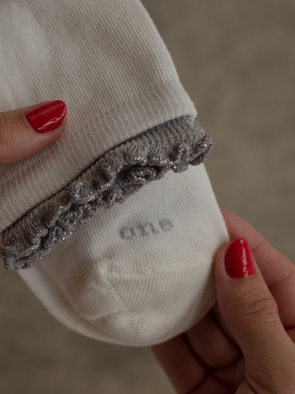 GIRLY LAYERING SOCKS - GRAY ON WHITE