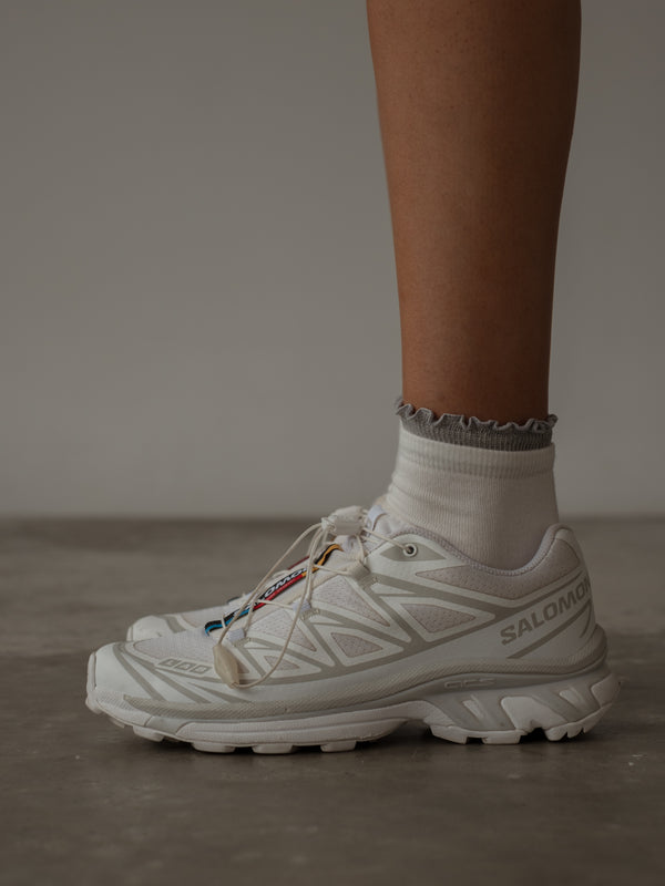 GIRLY LAYERING SOCKS - GRAY ON WHITE