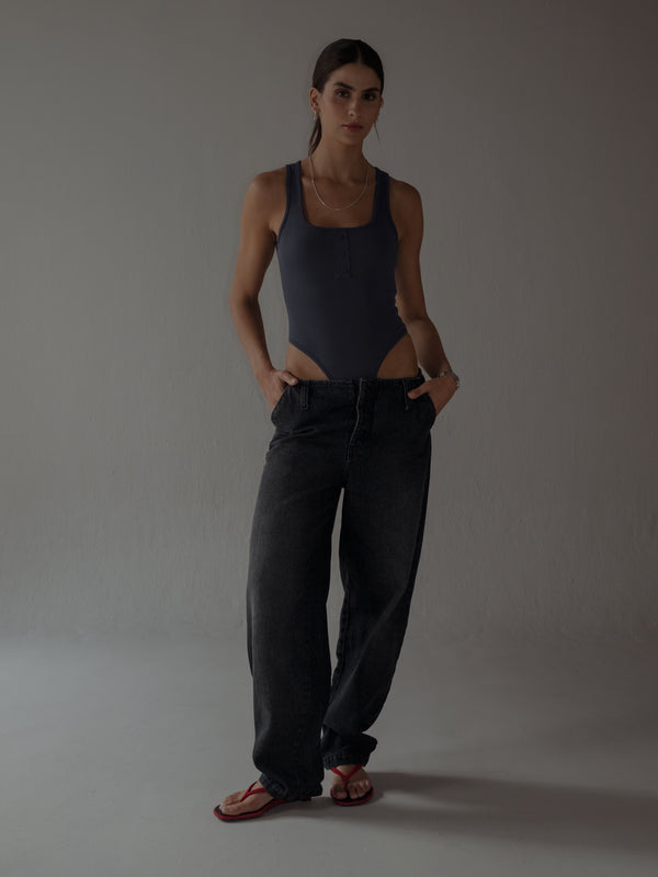 HALF BUTTON BODY - DARK GRAY