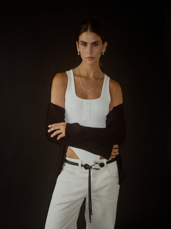 HALF BUTTON BODY - SOFT WHITE