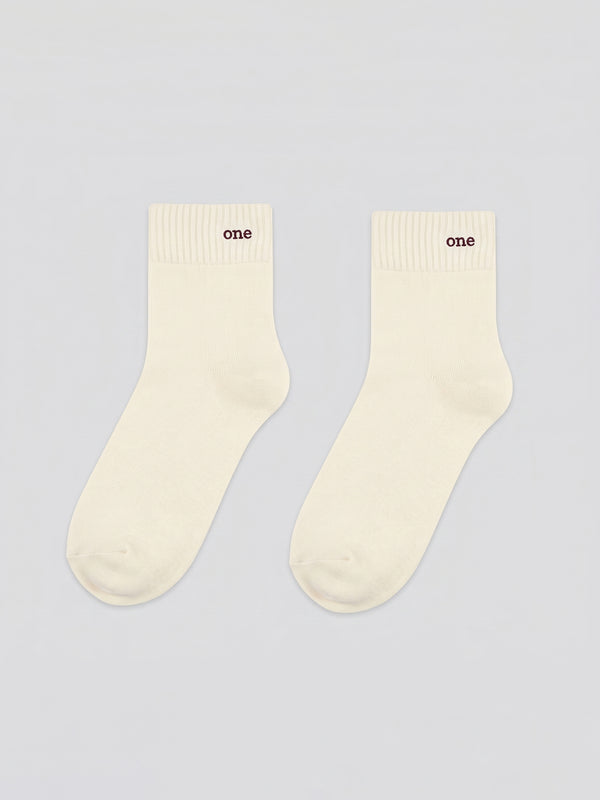 HALF ROUND SOCKS - CREAMY & RED