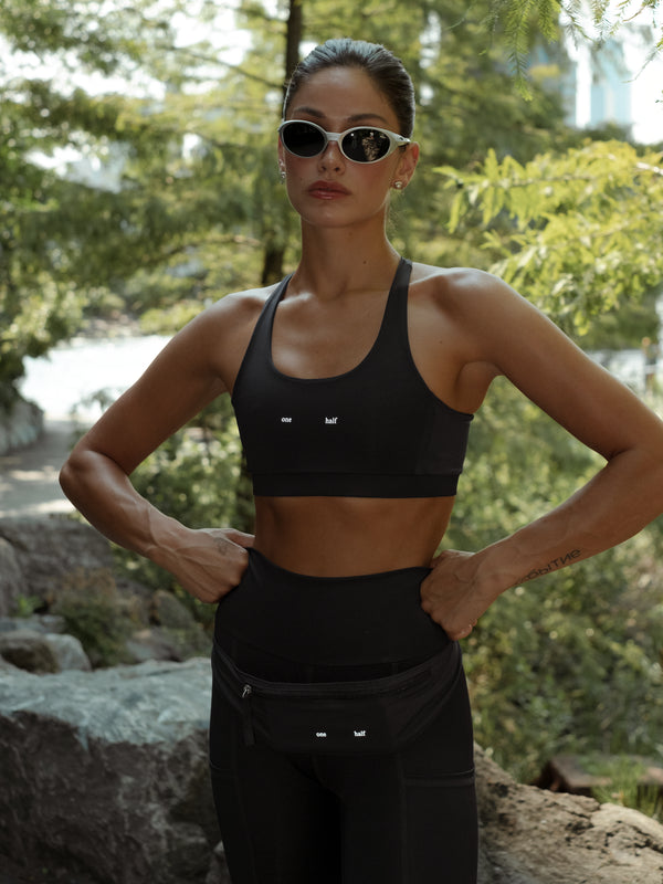 HIKING CROP TOP - BLACK