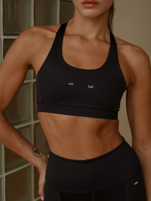 HIKING CROP TOP - BLACK