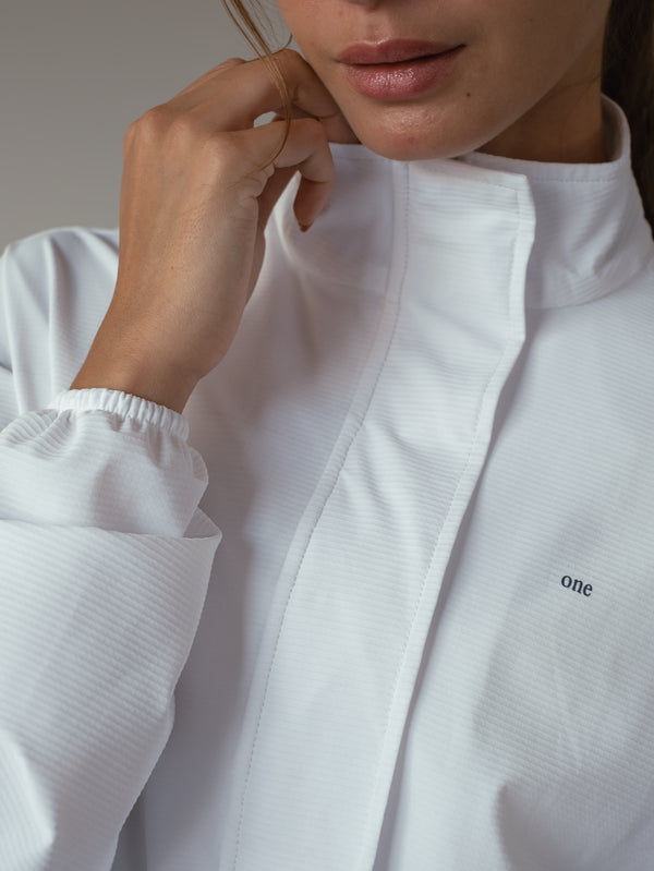 LIGHT WINDBREAKER - SOFT WHITE