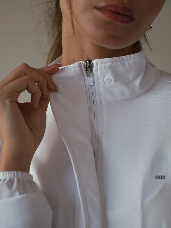 LIGHT WINDBREAKER - SOFT WHITE