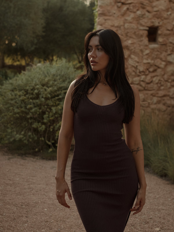 LINES LONG KNIT DRESS - BROWN