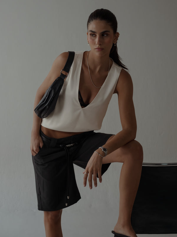 LONG CLASSIC SHORTS - BLACK