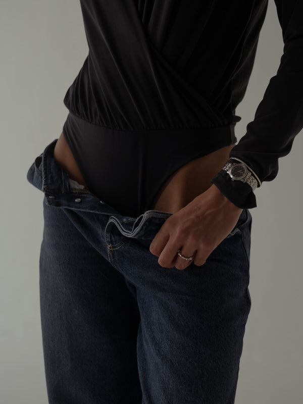 LONG SLEEVE FLOWY BODY - BLACK