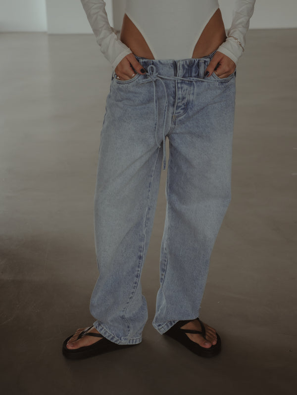 NO WAIST STRAIGHT JEAN - OLD LIGHT BLUE
