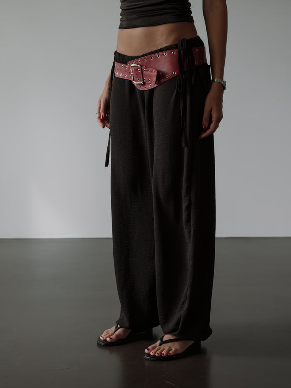 OFFSET ASYMMETRIC BELT - RED WINE