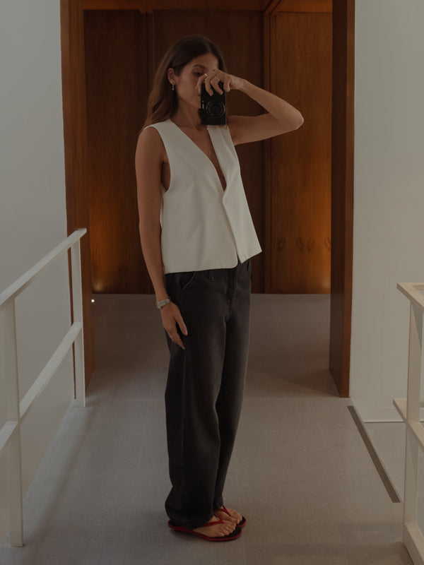 ONE BUTTON LONG VEST - SOFT WHITE