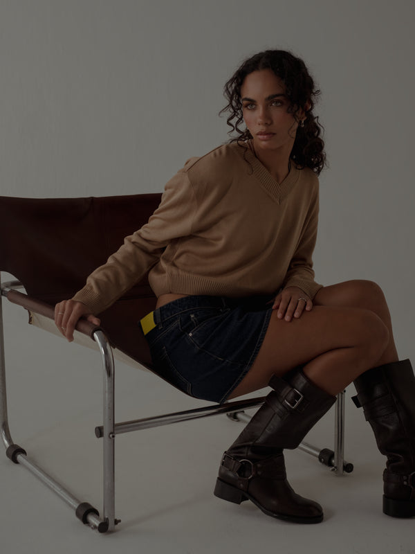 ONE HALF V-NECK KNIT SWEATER - SEPIA