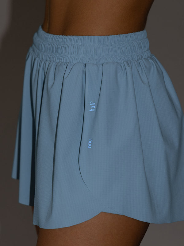 OVERLAP ACTIVE SHORTS - BABY BLUE