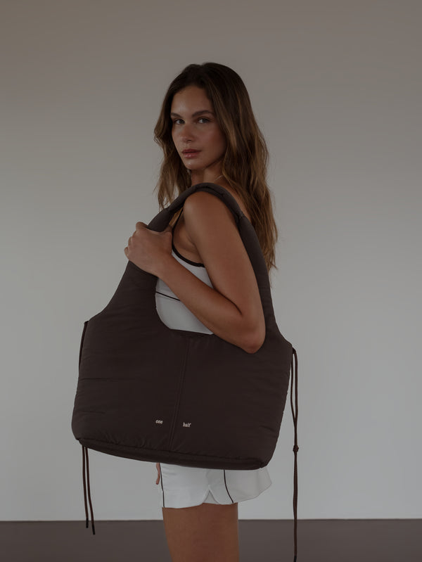 PEBBLE BAG - BROWN