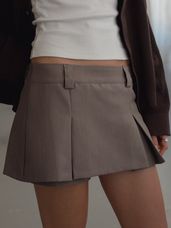 PLEATS MINI SKIRT - TAUPE