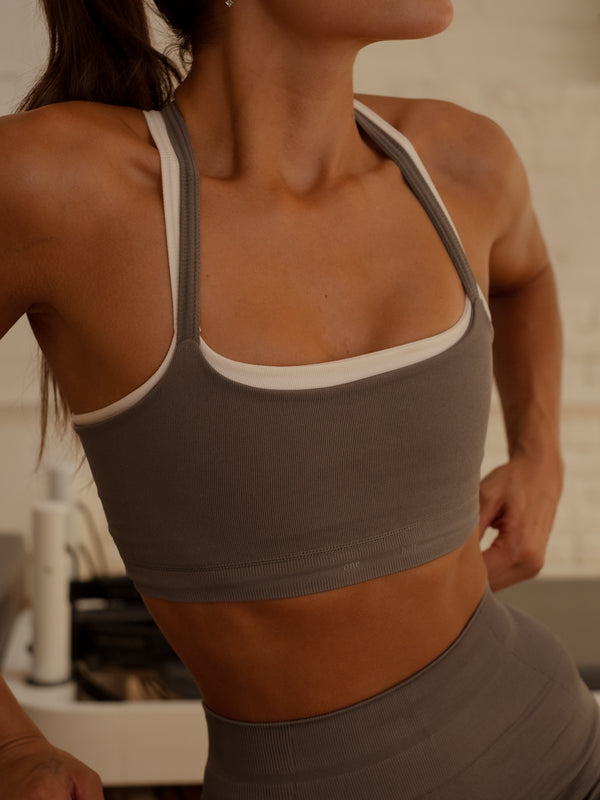 PULSE STRAP SEAMLESS TOP - TAUPE
