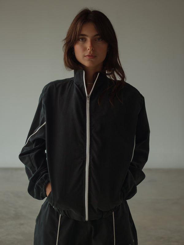 RETRO WINDBREAKER - BLACK