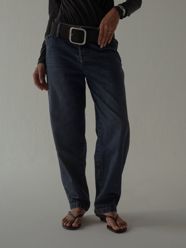 SARTORIAL BARREL JEAN - SPACE BLUE