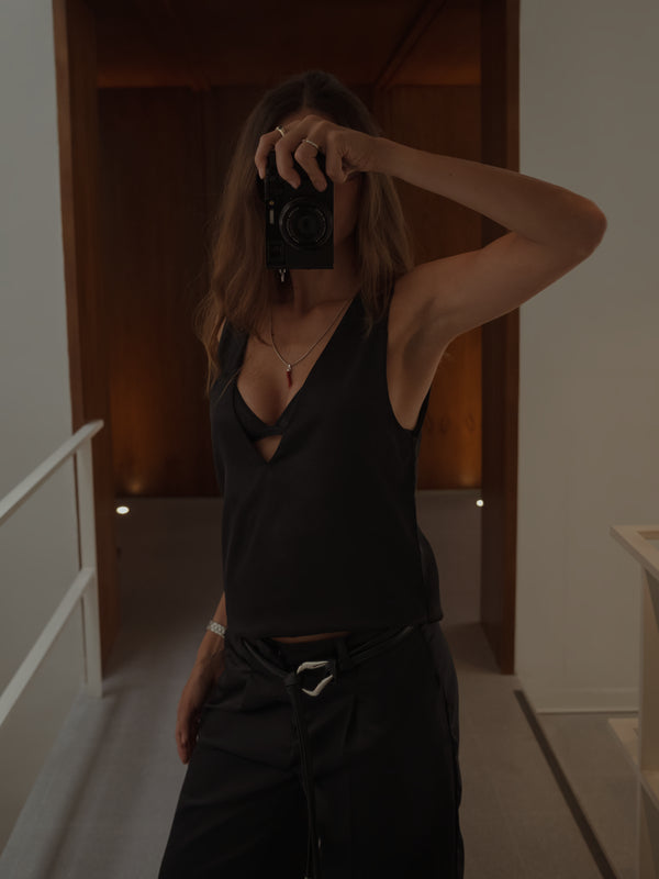 SATIN BASIC TANK TOP - BLACK