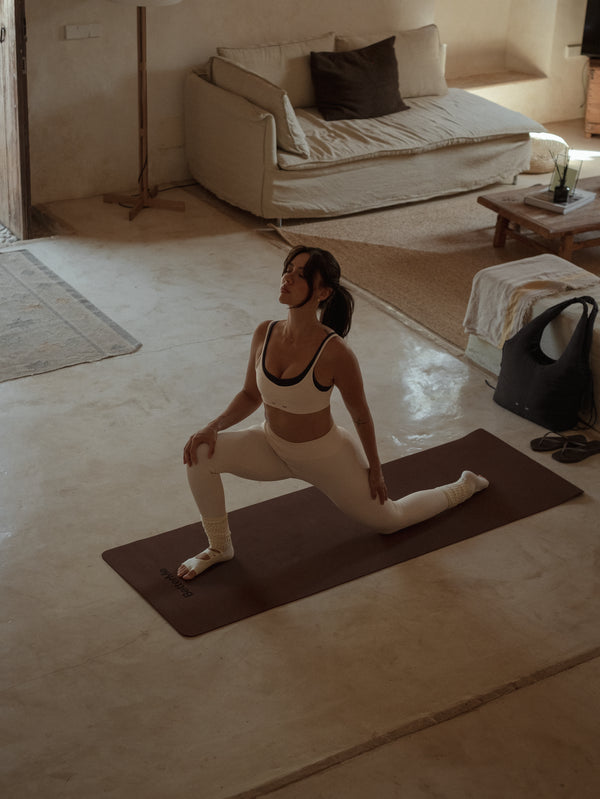 SCRUNCH SEAMLESS TOP - WHITE AURA