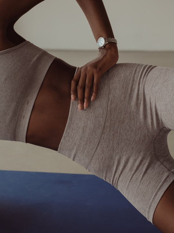 SHAPER SEAMLESS SHORT - CHIPS
