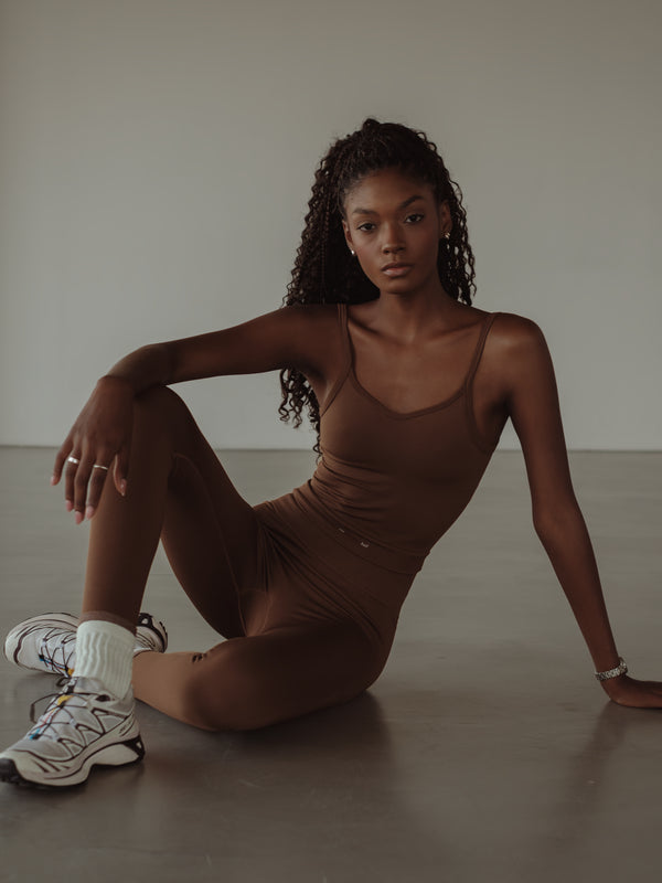 SOFT SEAMLESS TANK TOP  - SEPIA