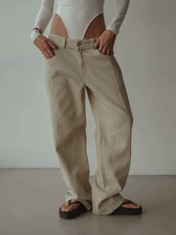 SPLIT LEG STRAIGHT JEAN - ASH