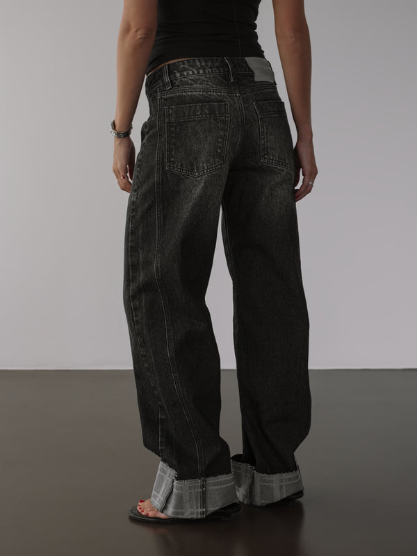 SQUARED CUFF JEAN - BLACK PEPPER