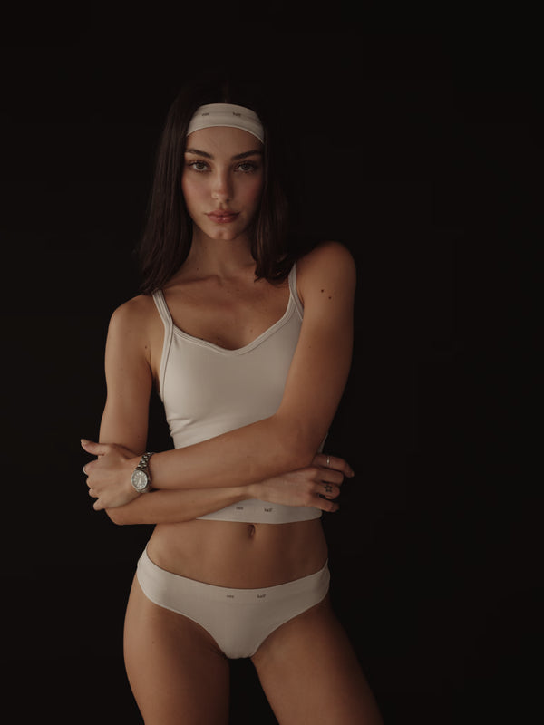 STRETCHY SEAMLESS THONG - NATURAL