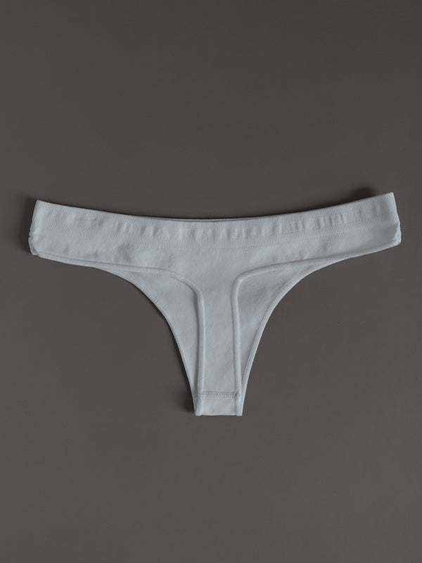 STRETCHY SEAMLESS THONG - SOFT WHITE
