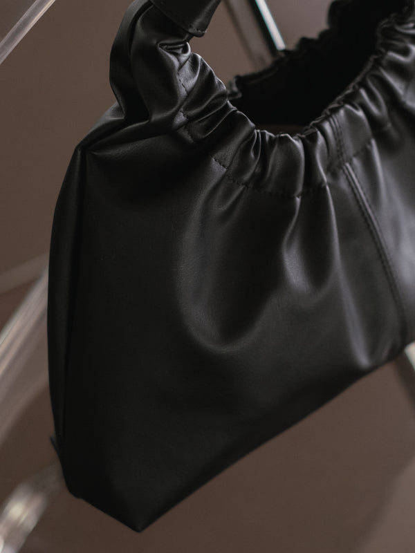 THE DAILY POUCH BAG  - BLACK